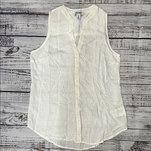 Old Navy Tops - Old Navy White Sleeveless Button Down Blouse Sz. XS